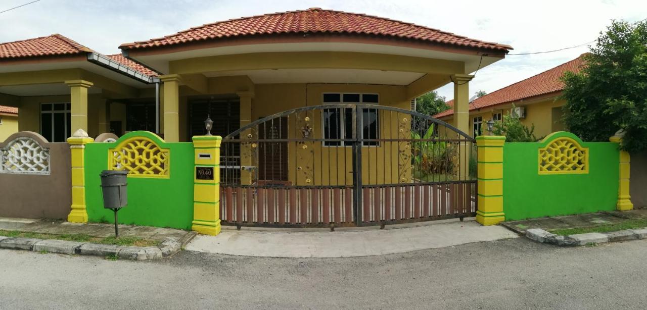 Assyifa Homestay Dungun Esterno foto